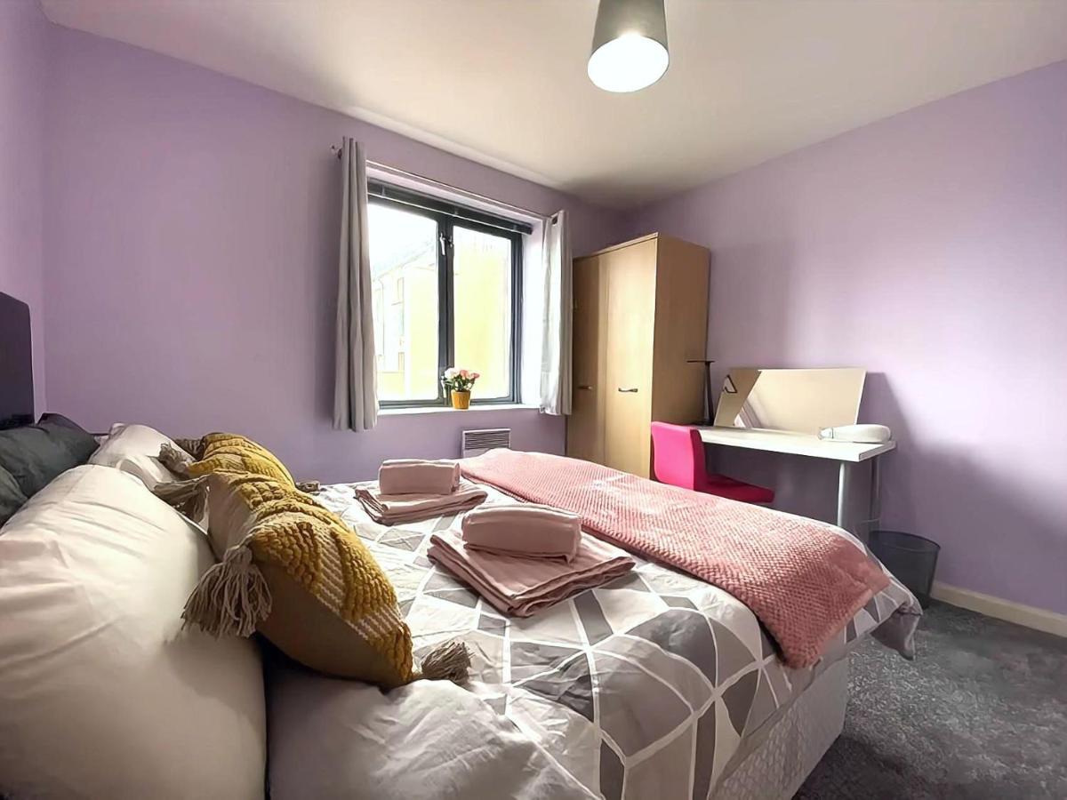 Lovely 2-Bedrooms Apartment Step To The Beach Swansea Extérieur photo
