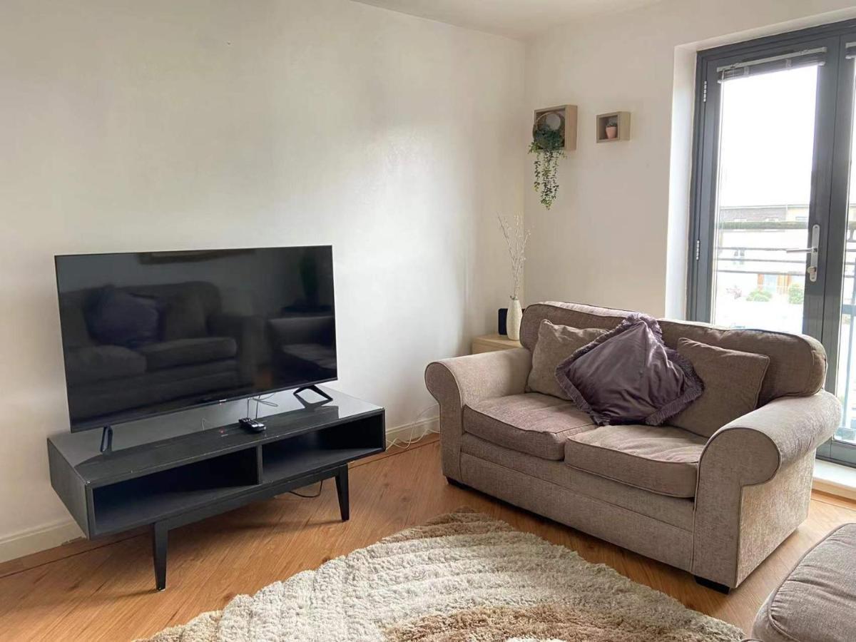 Lovely 2-Bedrooms Apartment Step To The Beach Swansea Extérieur photo