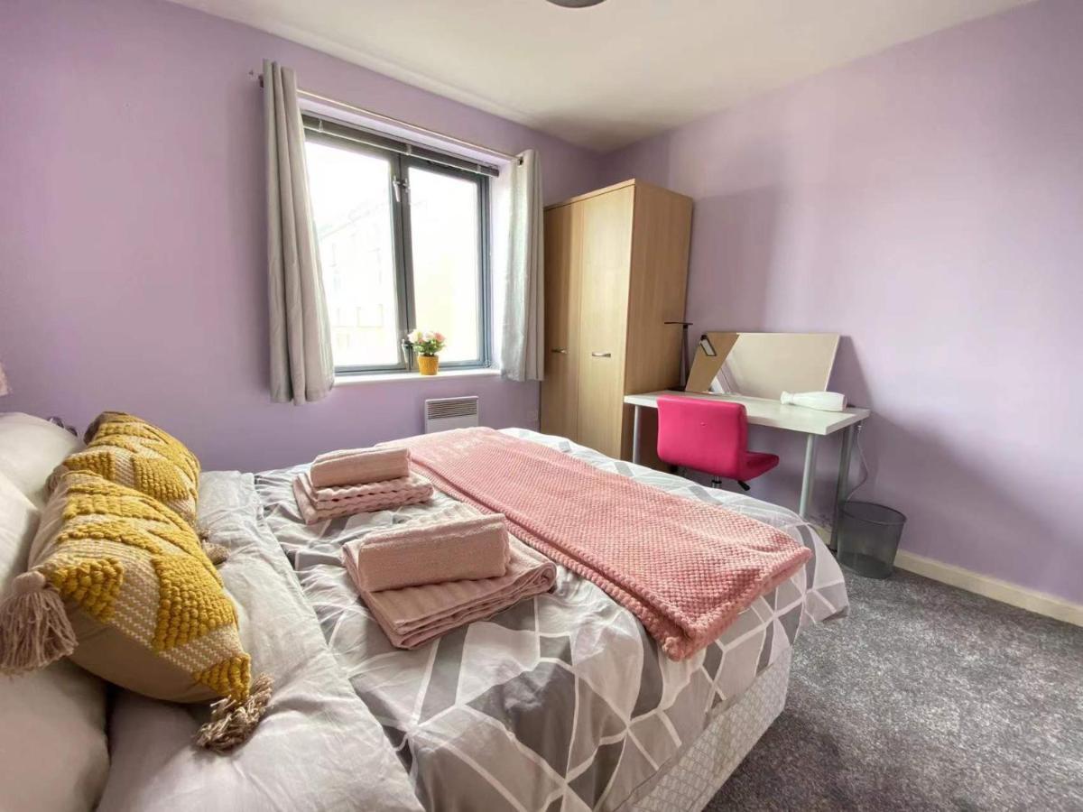 Lovely 2-Bedrooms Apartment Step To The Beach Swansea Extérieur photo