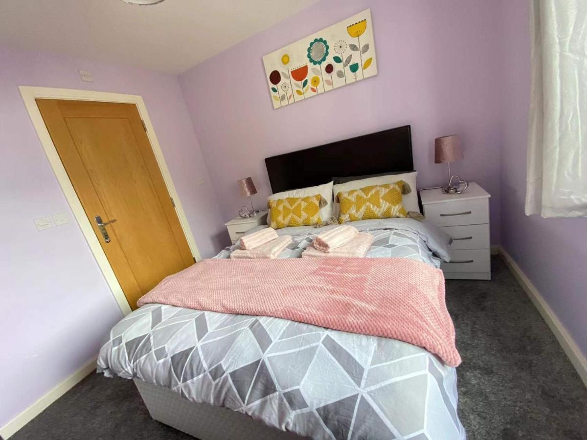 Lovely 2-Bedrooms Apartment Step To The Beach Swansea Extérieur photo
