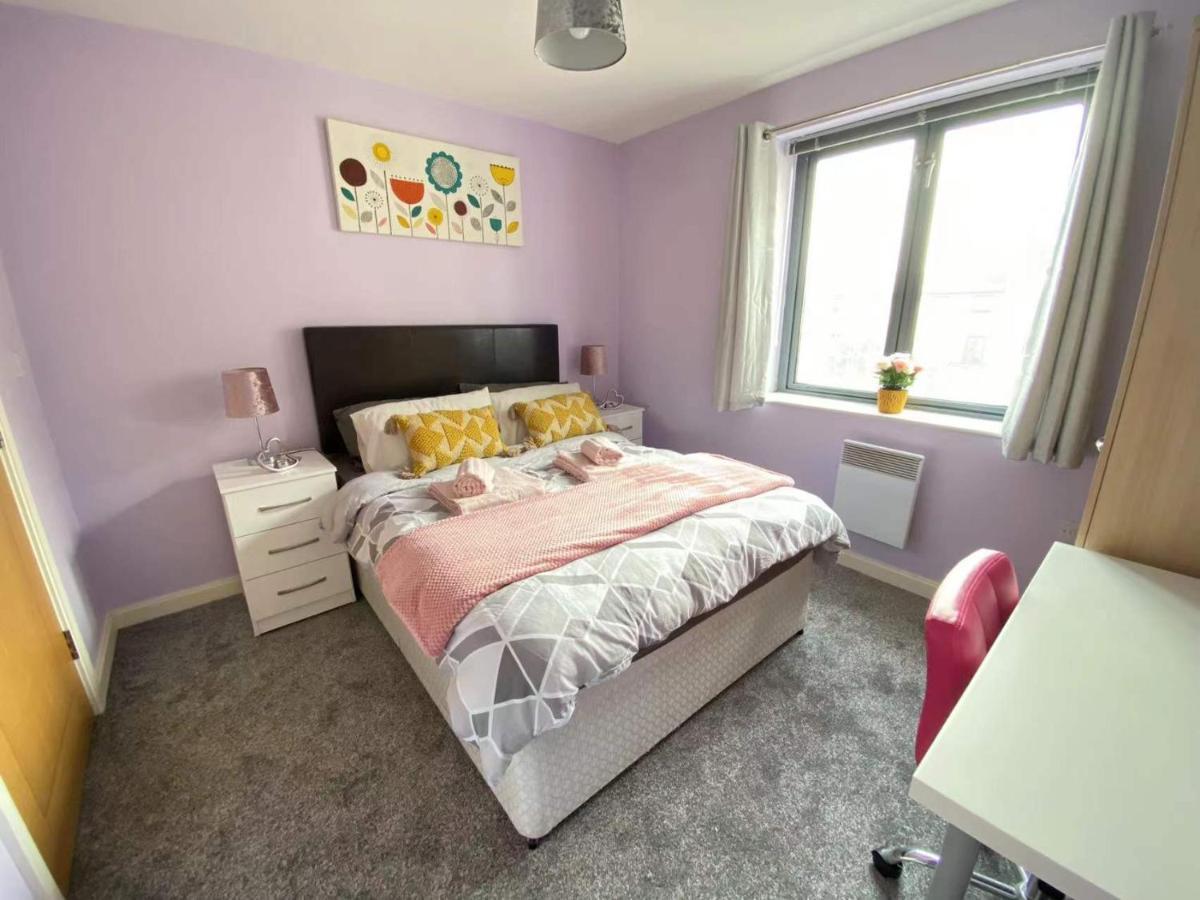 Lovely 2-Bedrooms Apartment Step To The Beach Swansea Extérieur photo