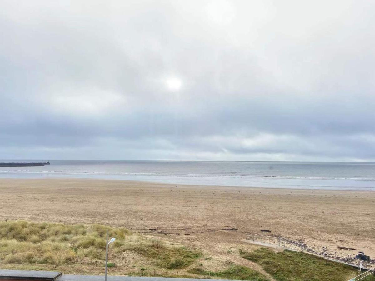 Lovely 2-Bedrooms Apartment Step To The Beach Swansea Extérieur photo